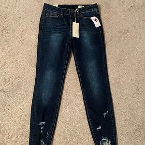 Brand new Buckle jeans size 26 (equal to size 4)